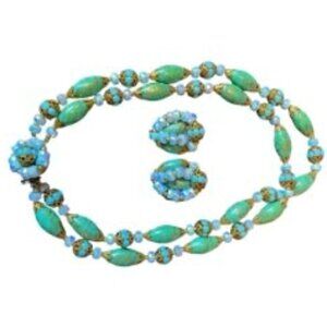 VINTAGE MID 20TH CENTURY BLUE & GREEN GLASS BEAD NECKLACE AND CLIP EARRING SET